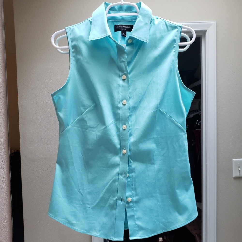 BNWT Banana Republic Sleeveless Blouse